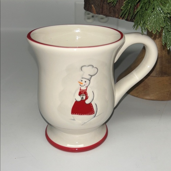 Williams-Sonoma Festive Snowman Mugs Set of 4 - Picture 4 of 7